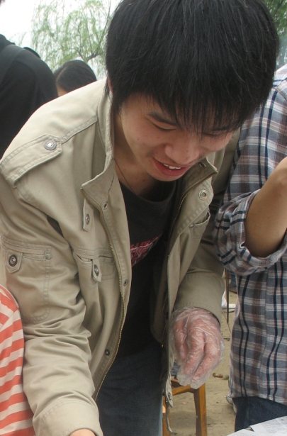 张燎